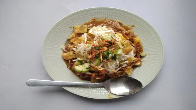Keistimewaan Lontong Tahu Samarinda yang Menggugah Selera